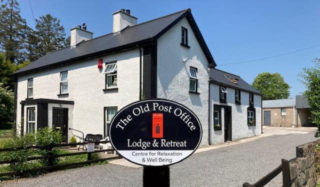 The Old Post Office Lodge Enniskillen Exteriör bild