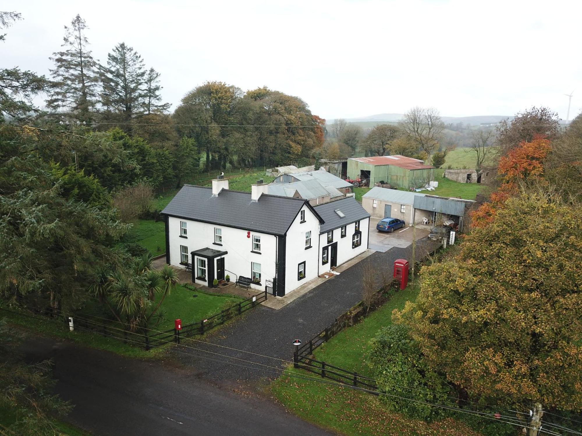 The Old Post Office Lodge Enniskillen Exteriör bild